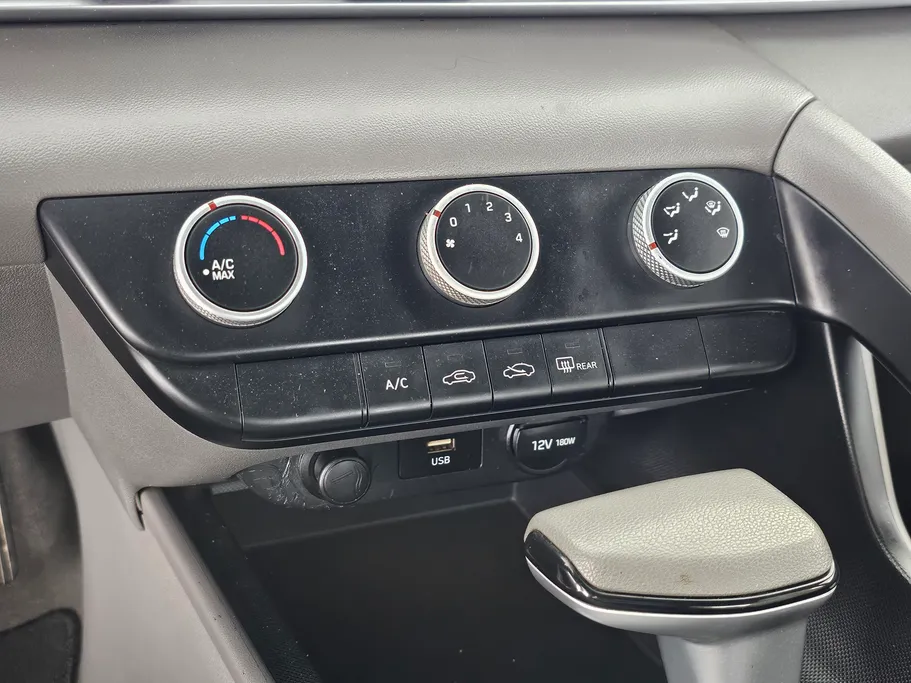 2022 Hyundai Elantra Fleet 