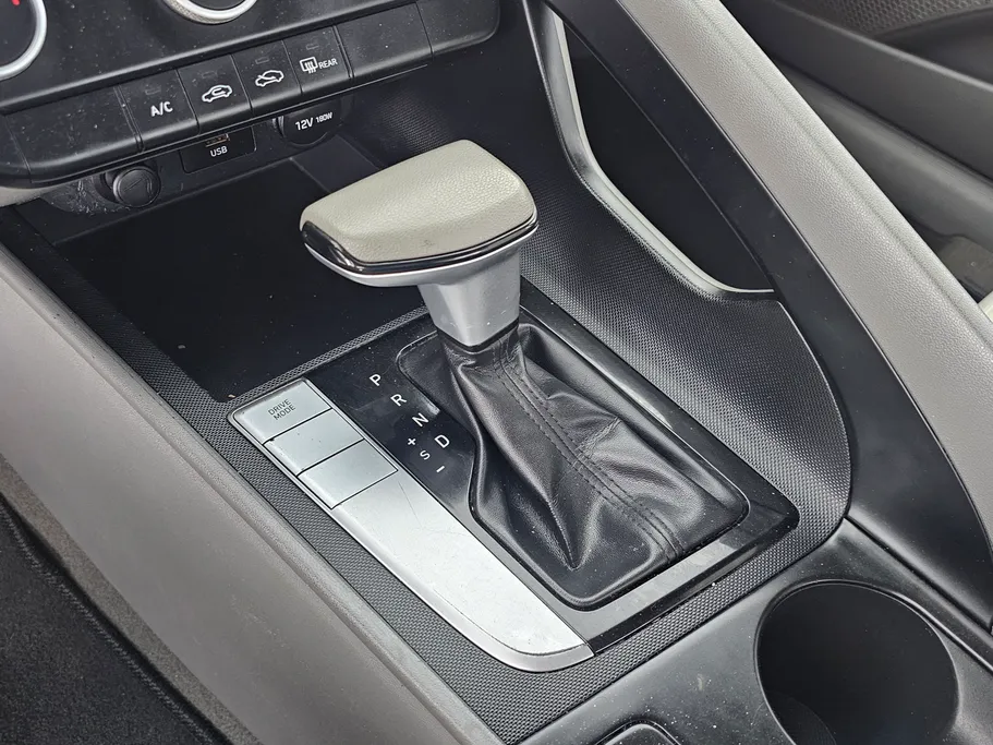 2022 Hyundai Elantra Fleet 