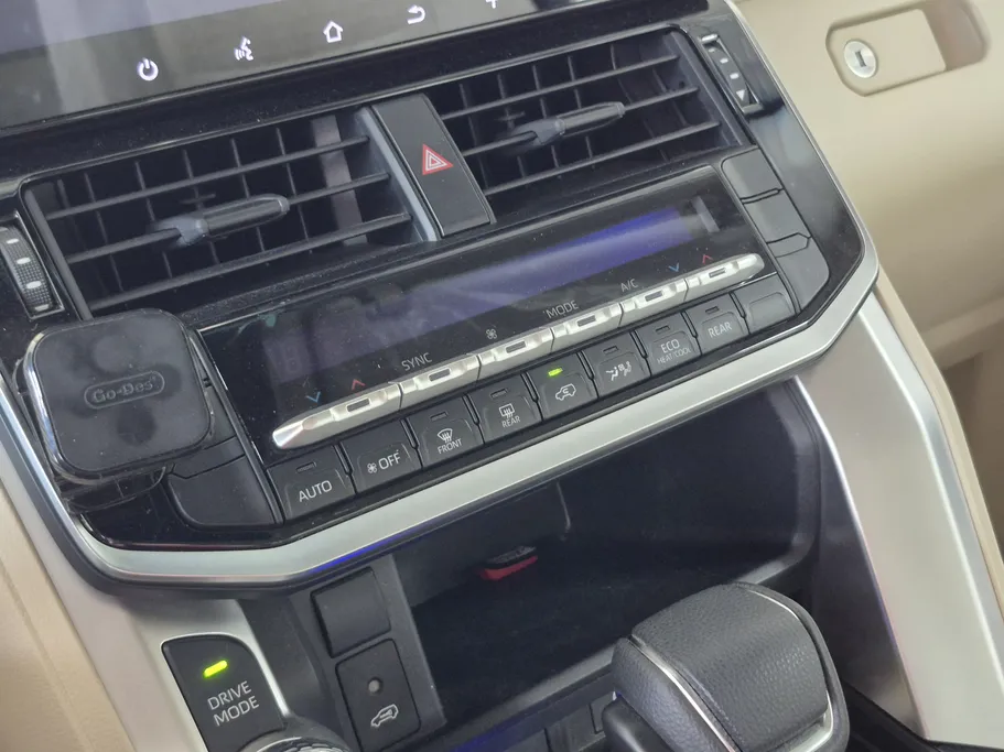 2025 Toyota Land Cruiser GXR 