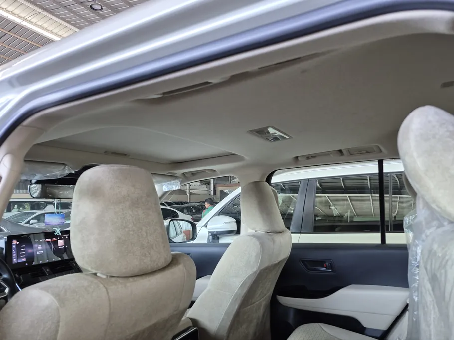 2025 Toyota Land Cruiser GXR 