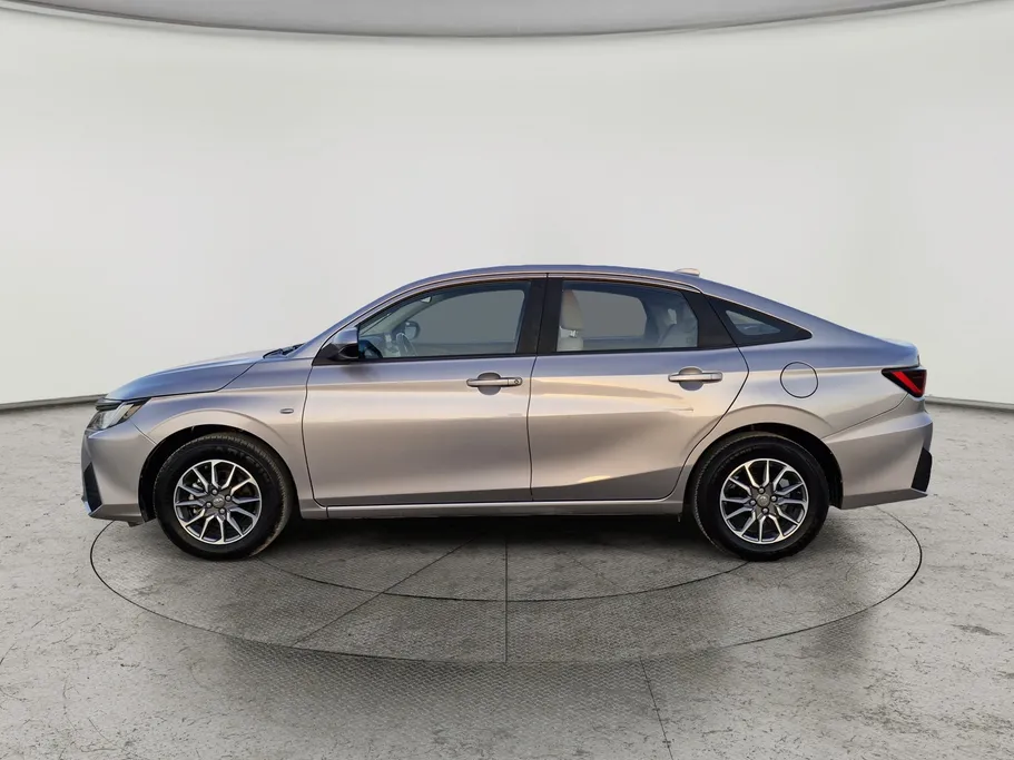 2023 Toyota Yaris  Y 