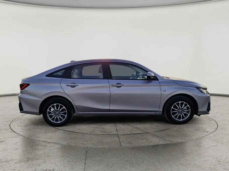 2023 Toyota Yaris  Y 