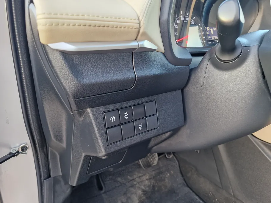 تويوتا يارس Y 2023 