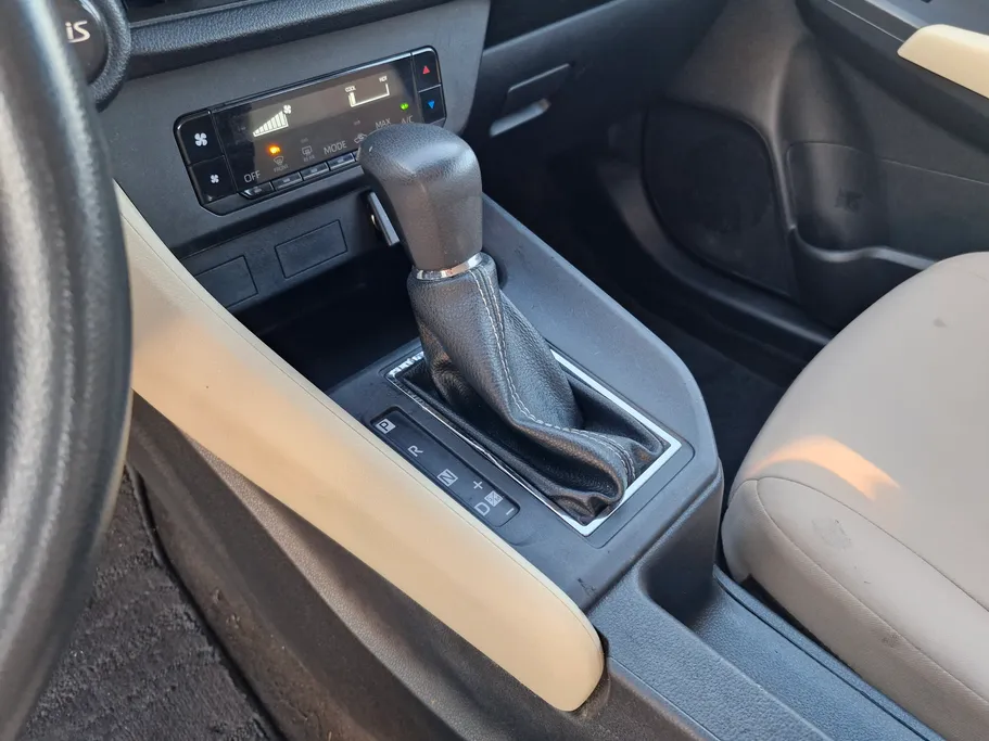 تويوتا يارس Y 2023 