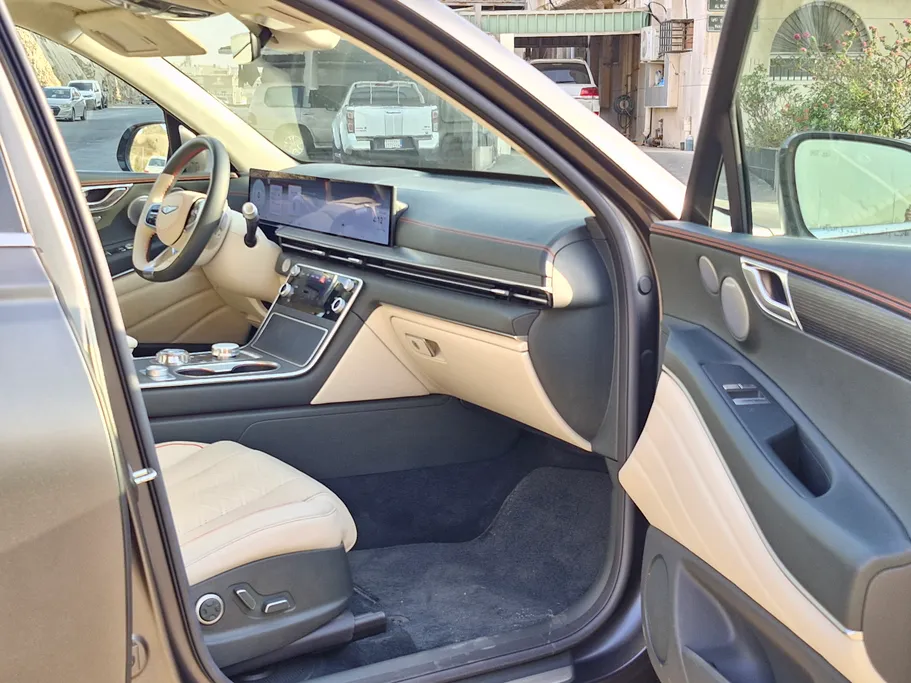 2025 Genesis GV80 Premium 