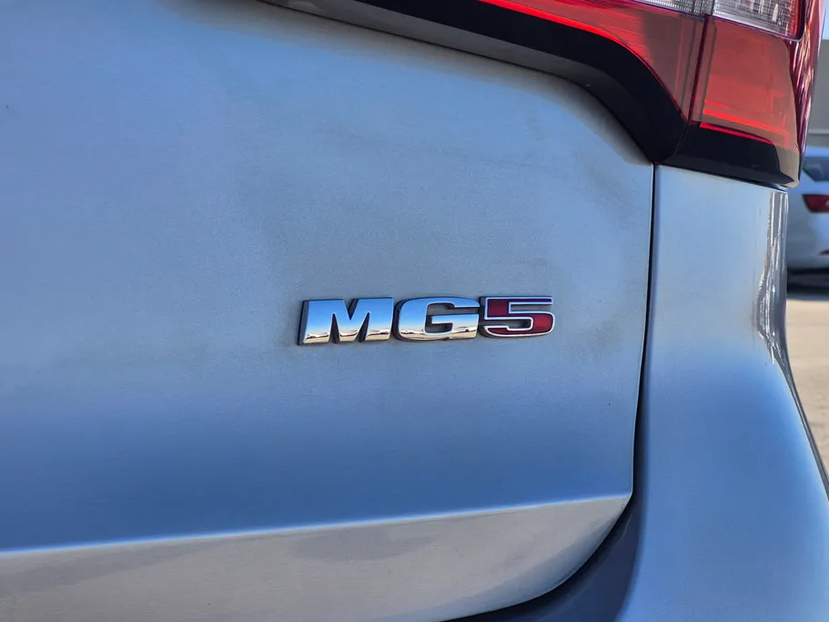 2022 MG 5 COM 