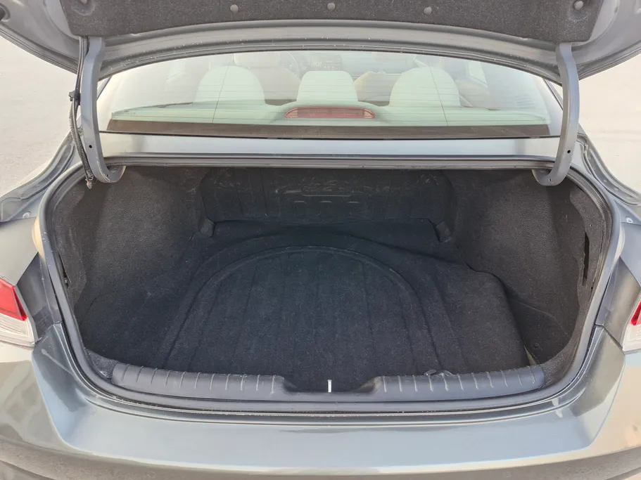 2023 Hyundai Elantra Smart 