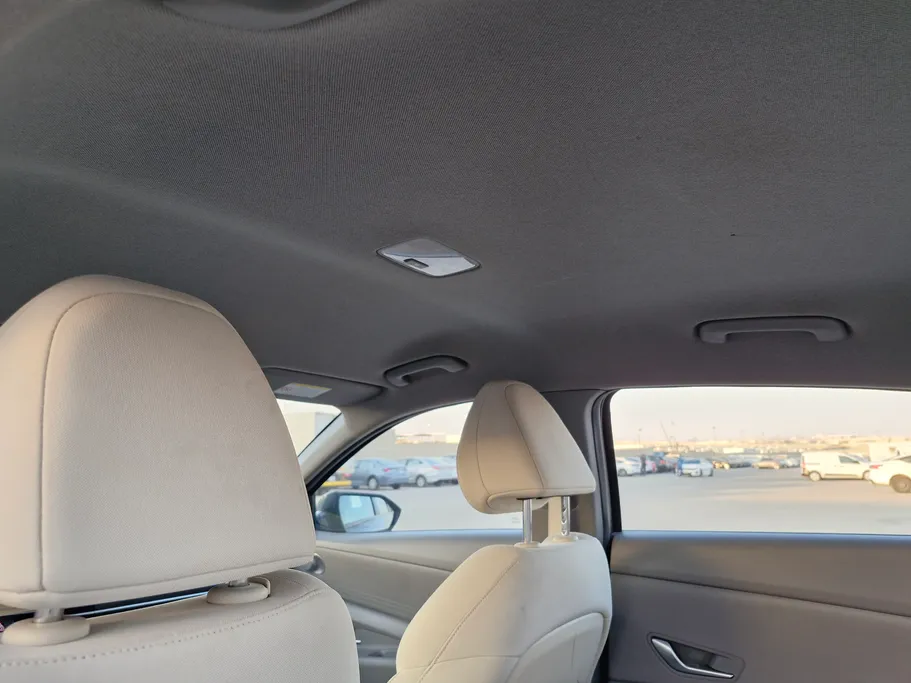 2023 Hyundai Elantra Smart 