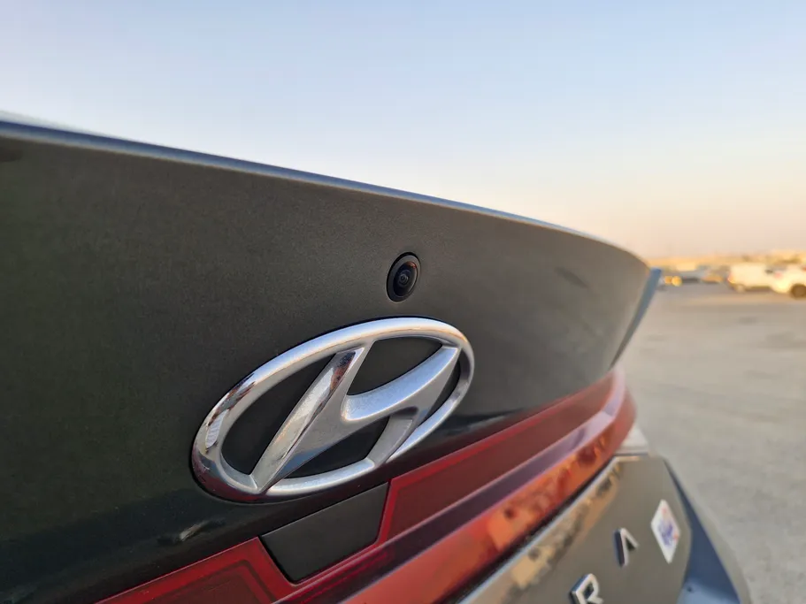 2023 Hyundai Elantra Smart 