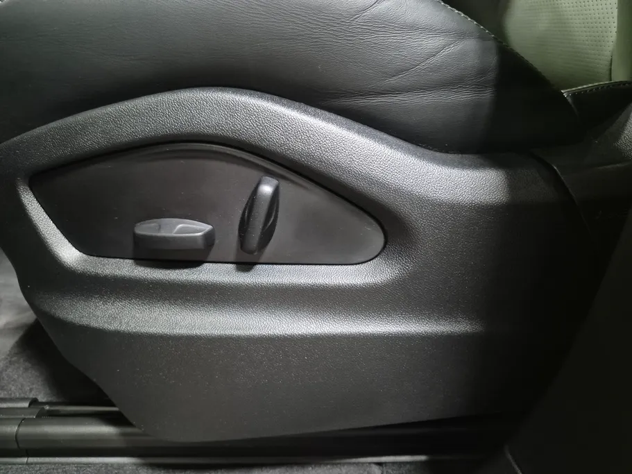 2025 Porsche Cayenne Coupe 