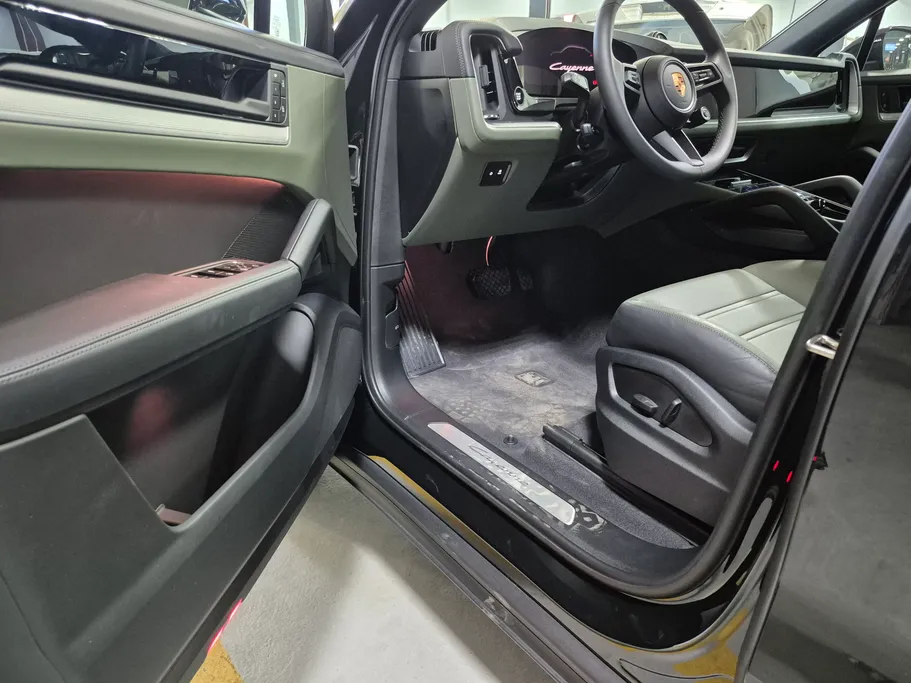 2025 Porsche Cayenne Coupe 