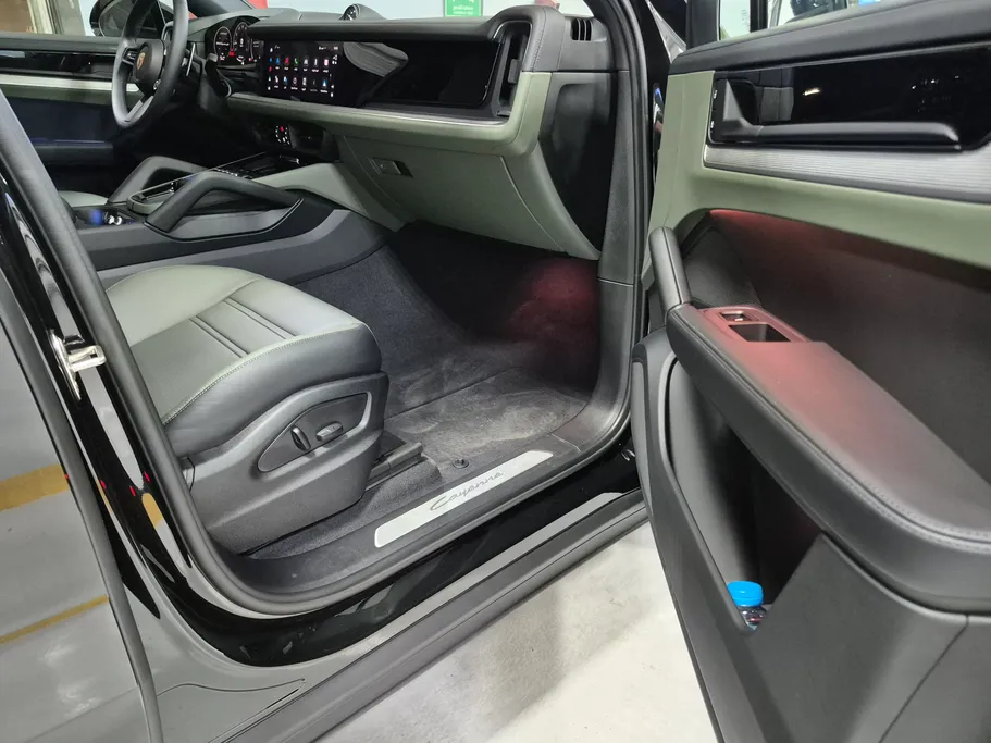 2025 Porsche Cayenne Coupe 