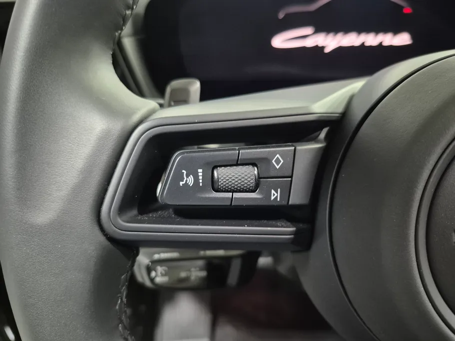 2025 Porsche Cayenne Coupe 