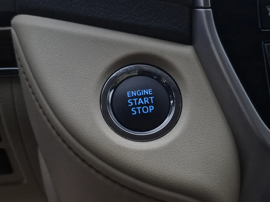 تويوتا لاندكروزر GXR1 2019 