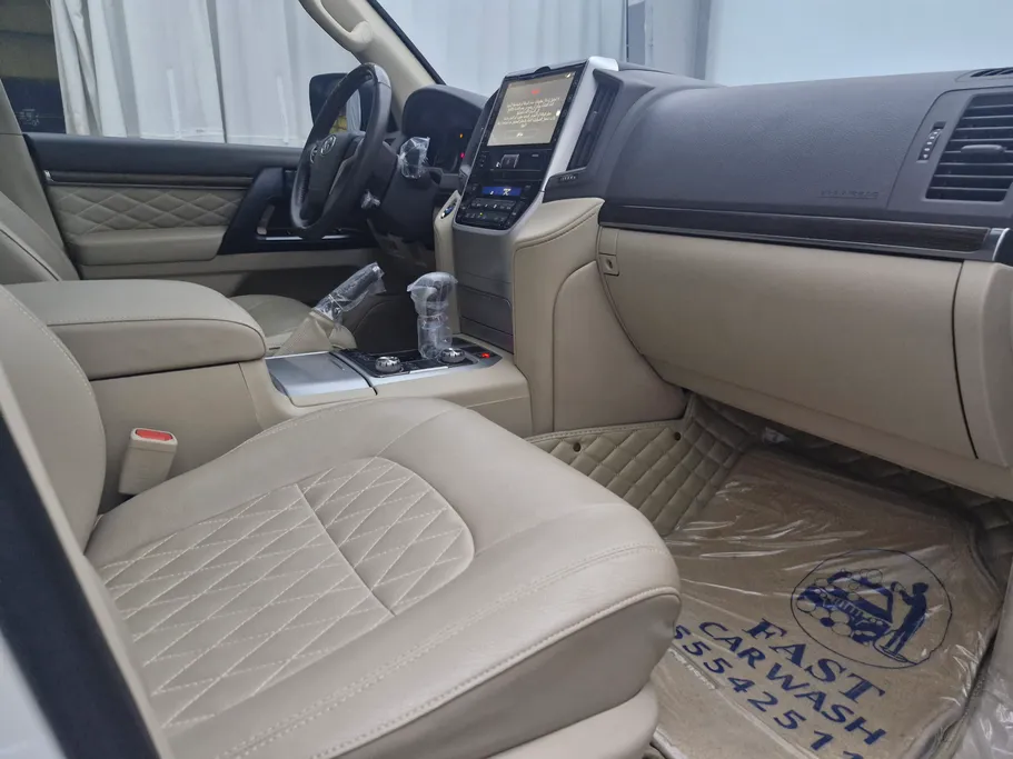 تويوتا لاندكروزر GXR1 2019 