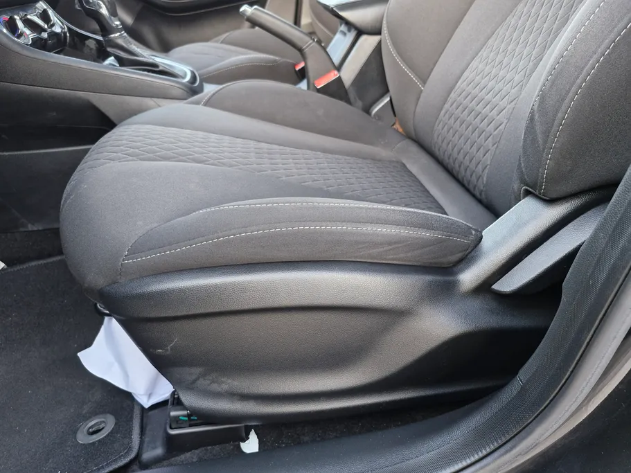 ام جي 5 STD 2023 