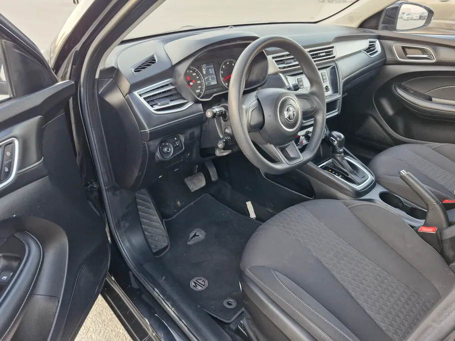 ام جي 5 STD 2023 