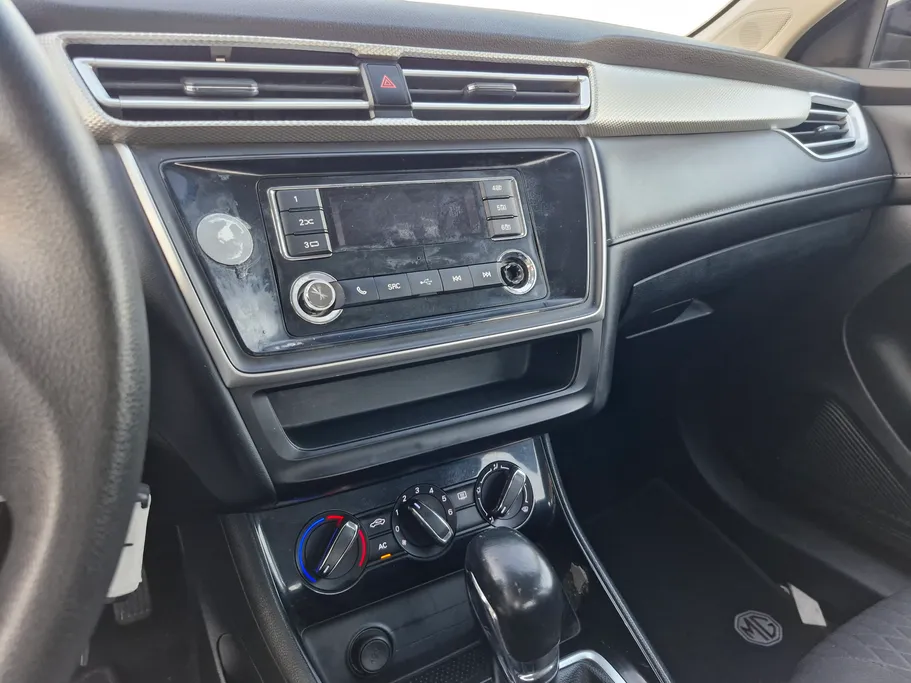 ام جي 5 STD 2023 