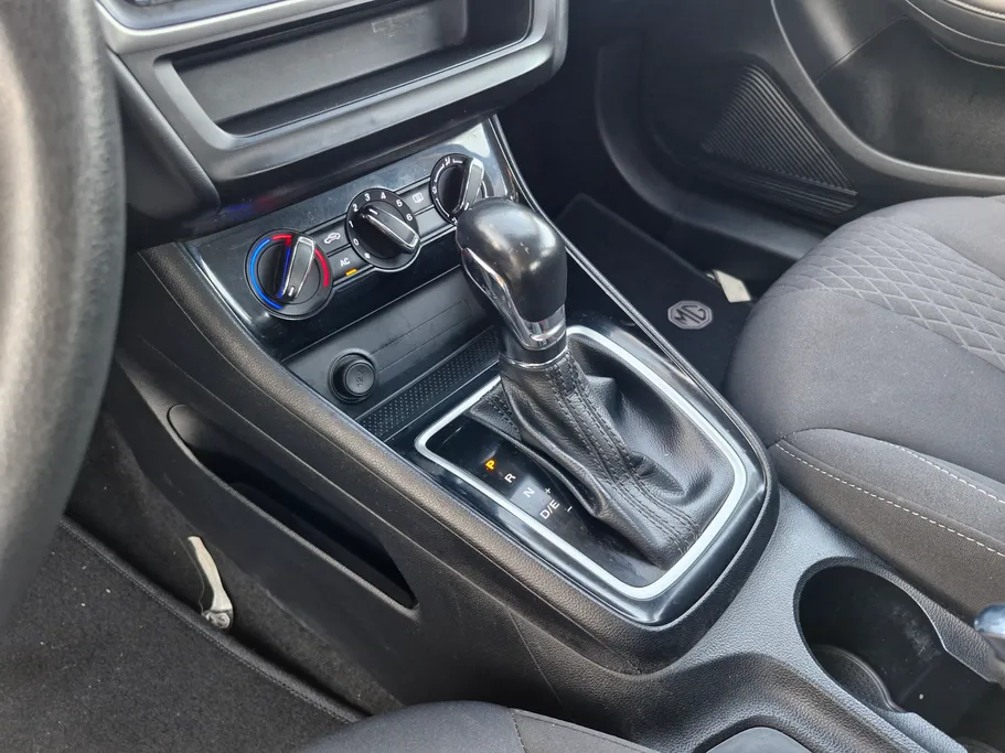 ام جي 5 STD 2023 