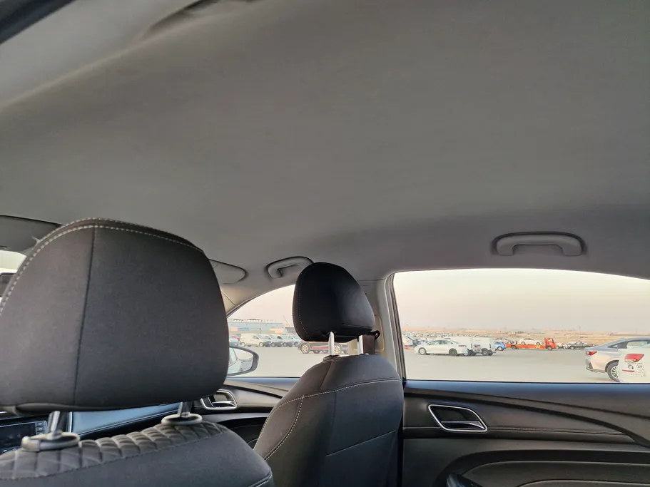 ام جي 5 STD 2023 