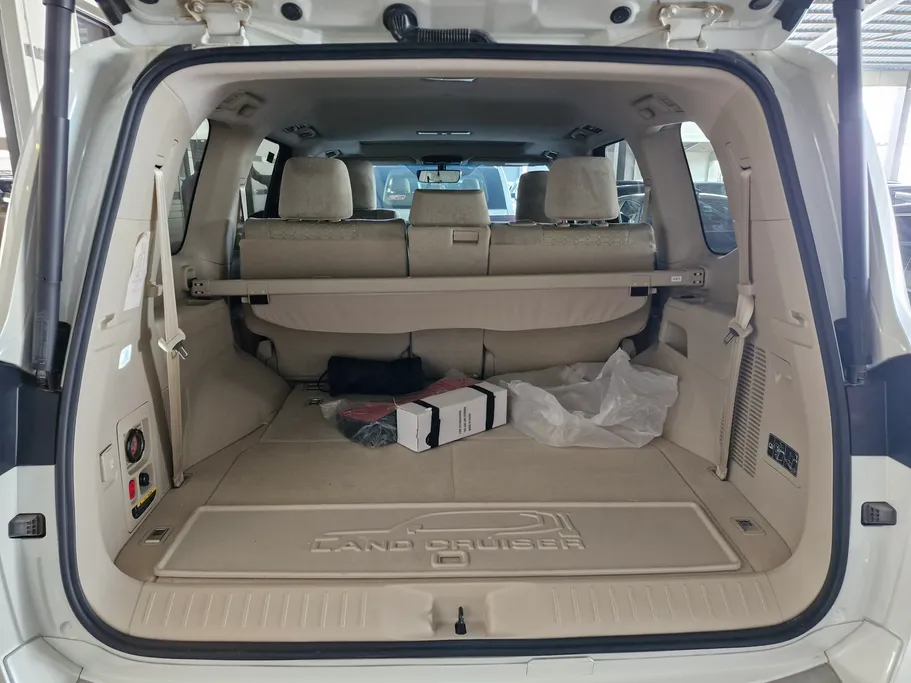 2023 Toyota Land Cruiser GXR 