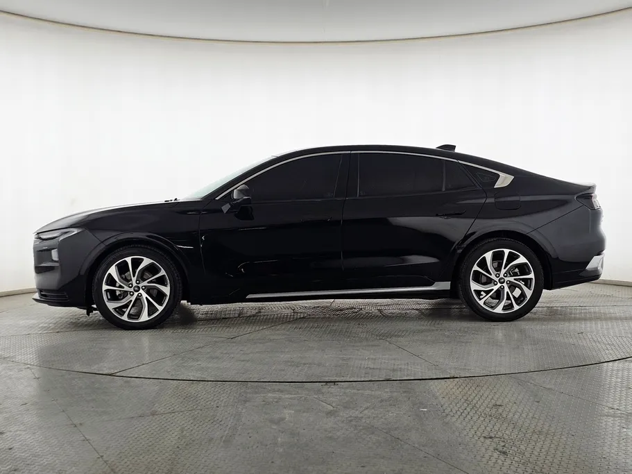 فورد تورس تيتانيوم الإصدار الجديد 2023 