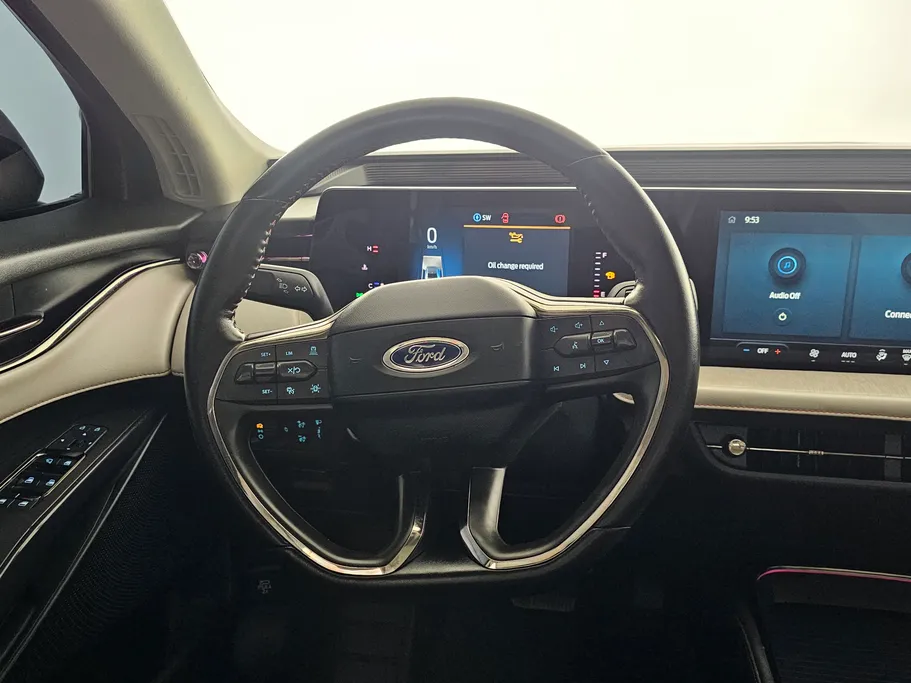 فورد تورس تيتانيوم الإصدار الجديد 2023 