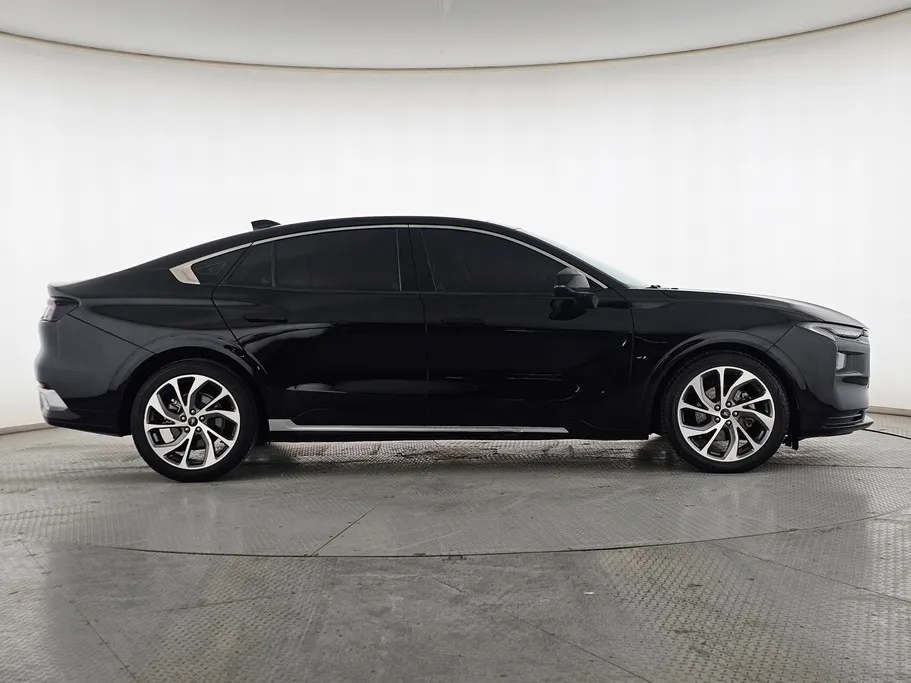 فورد تورس تيتانيوم الإصدار الجديد 2023 