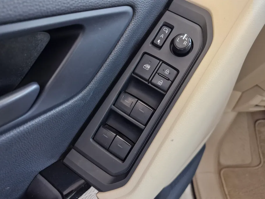 تويوتا لاندكروزر GXR 2022 