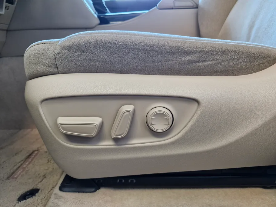 تويوتا لاندكروزر GXR 2022 