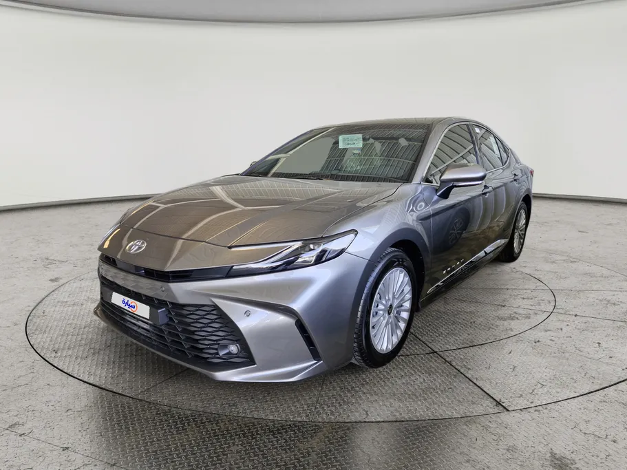 تويوتا كامري LE 2025 