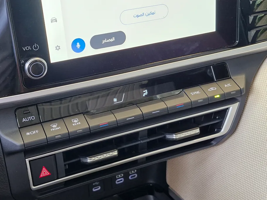 تويوتا كامري LE 2025 