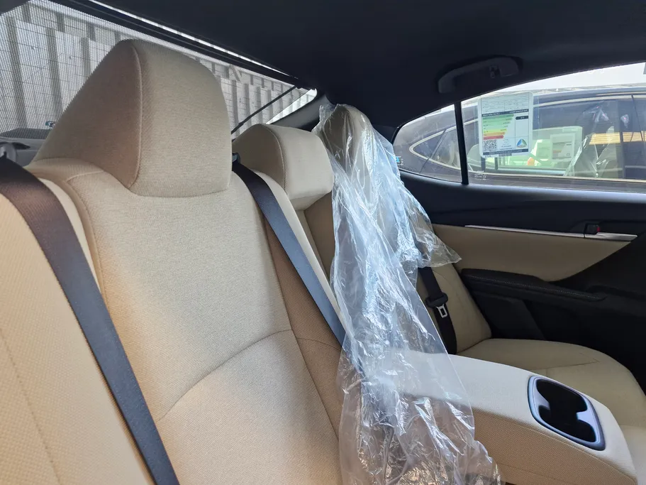 تويوتا كامري LE 2025 