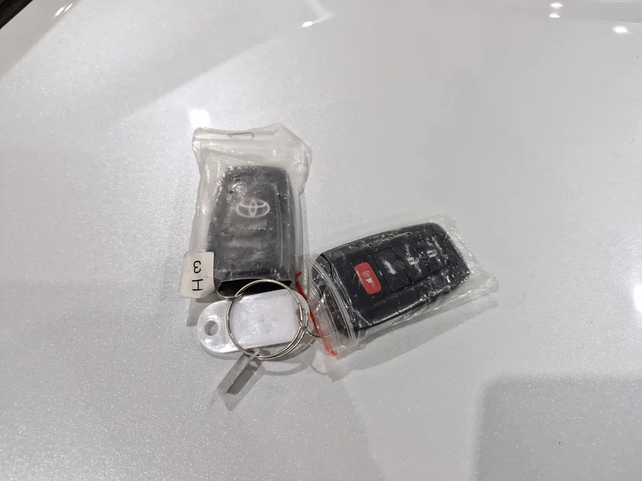 2024 Toyota Camry  GLE HEV  