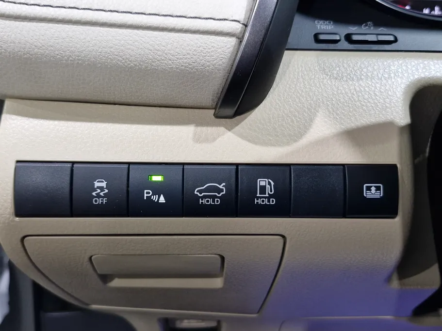 2024 Toyota Camry  GLE HEV  