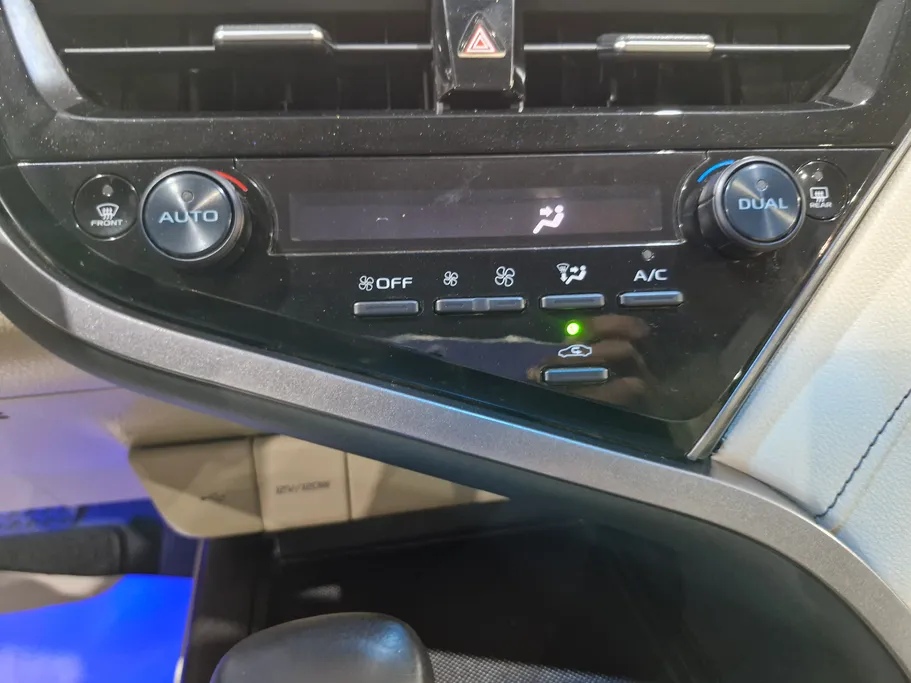 2024 Toyota Camry  GLE HEV  