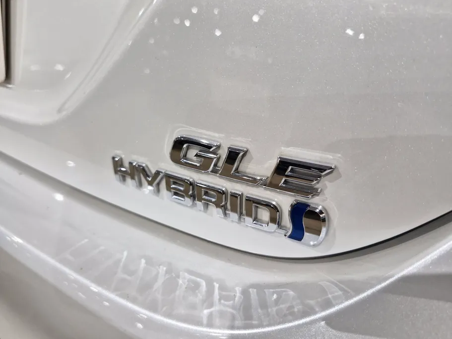 2024 Toyota Camry  GLE HEV  