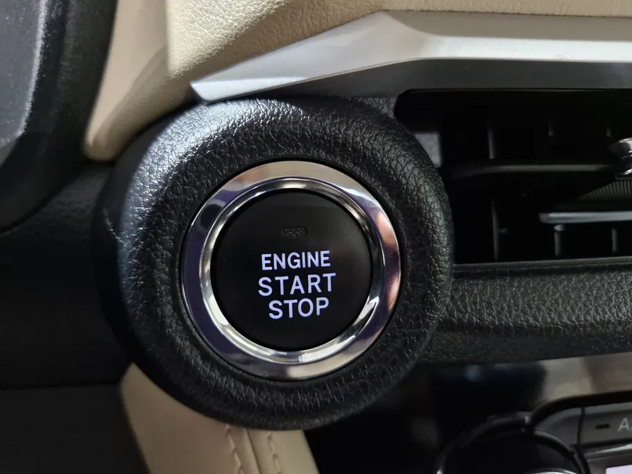 2024 Toyota Yaris  YX 