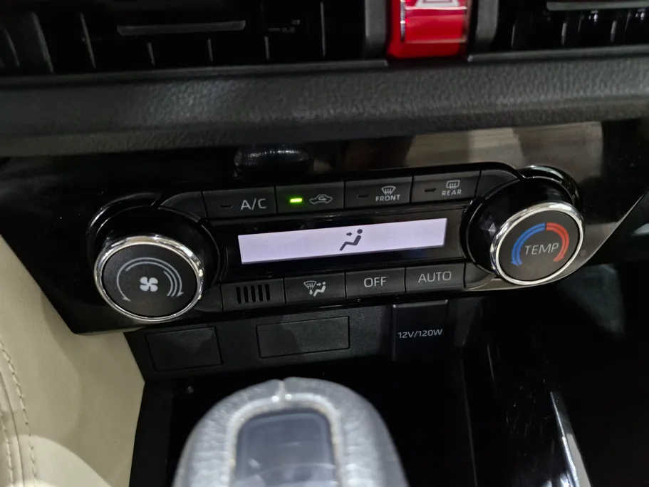 2024 Toyota Yaris  YX 