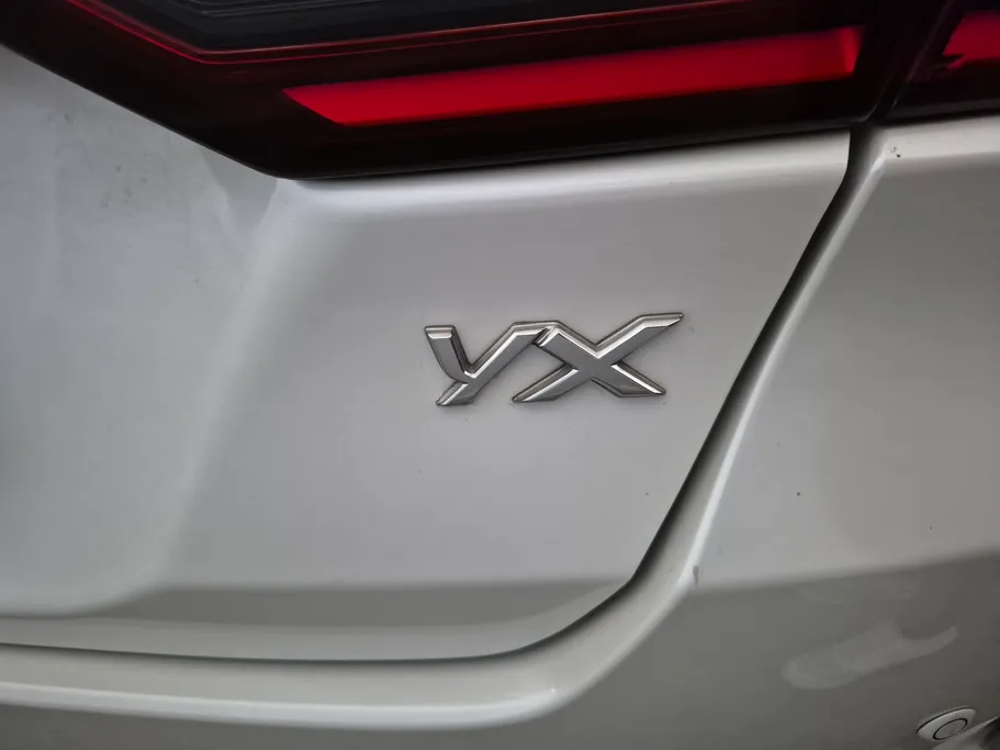 تويوتا يارس YX 2024 