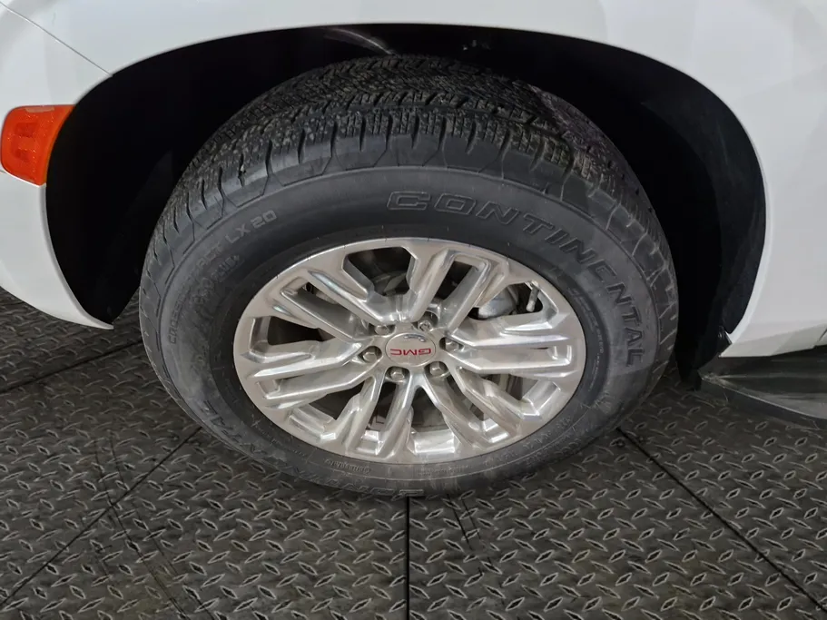 جي إم سي  يوكن SLT 2022 