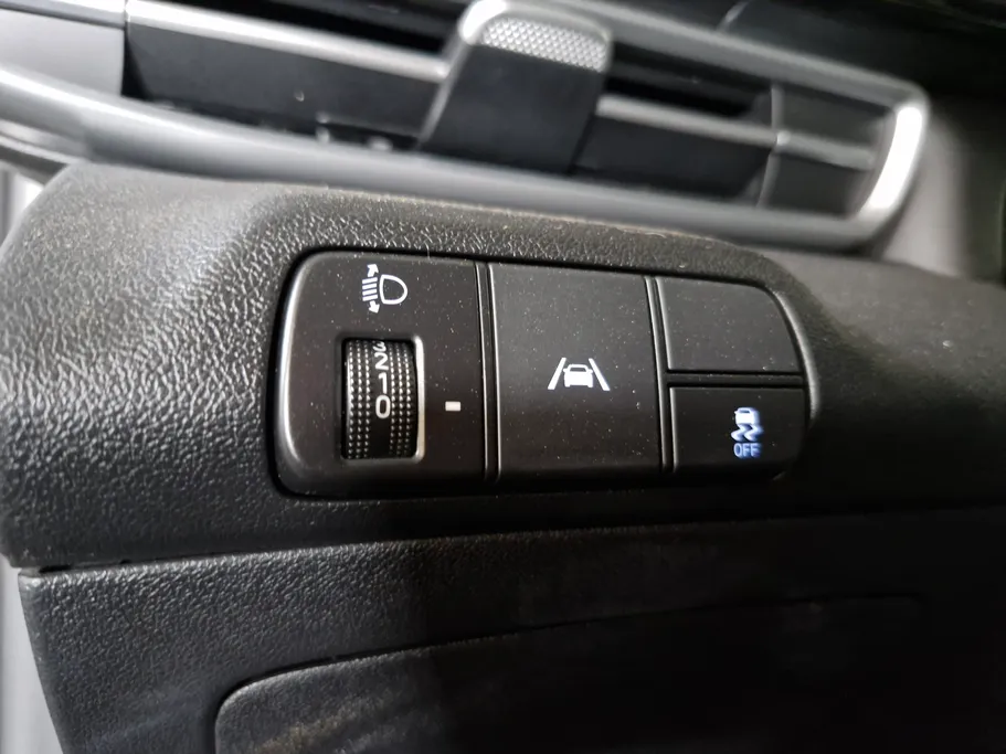 2023 Hyundai Elantra PREMIUM 