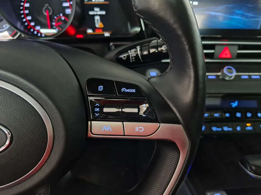 2023 Hyundai Elantra PREMIUM 