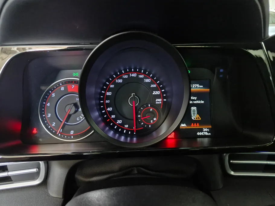 2023 Hyundai Elantra PREMIUM 