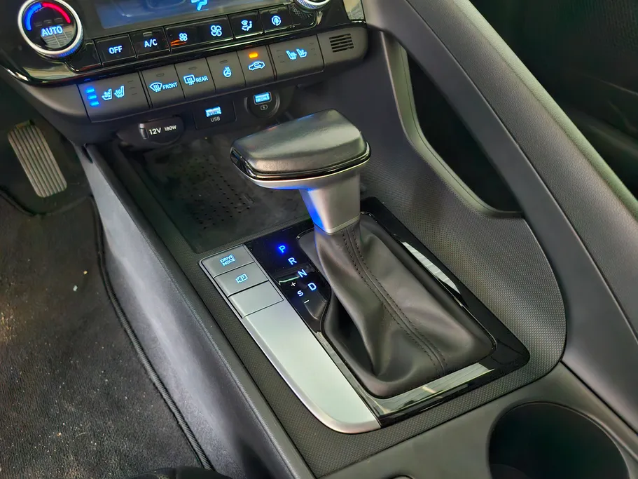 2023 Hyundai Elantra PREMIUM 