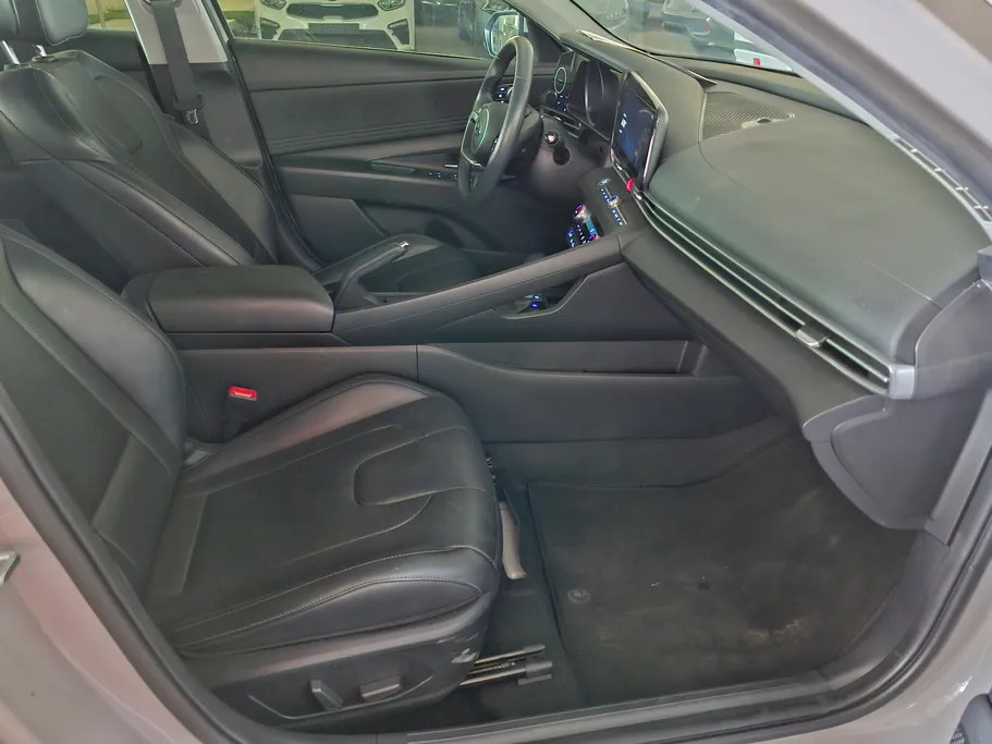2023 Hyundai Elantra PREMIUM 