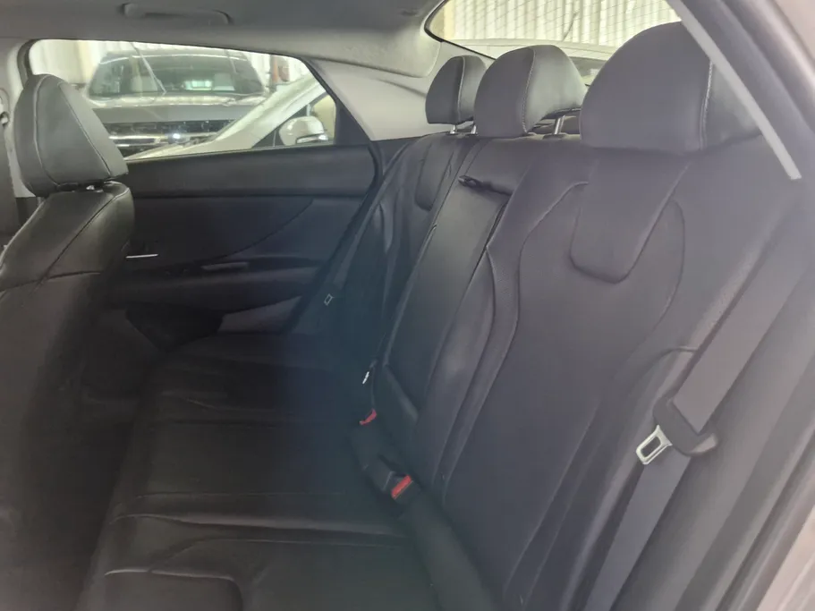 2023 Hyundai Elantra PREMIUM 