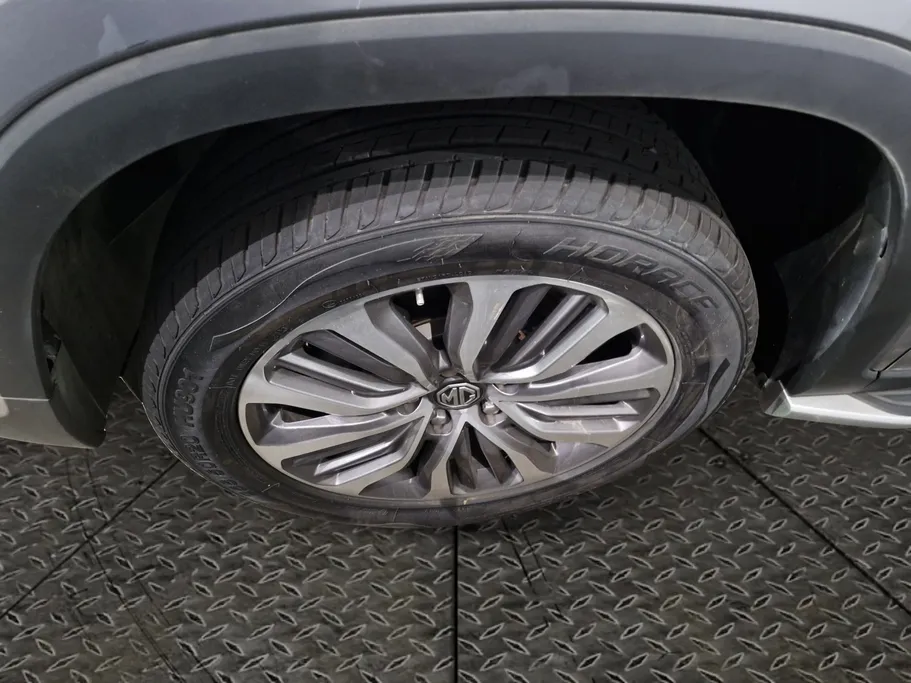 ام جي RX8 LUX 2020 