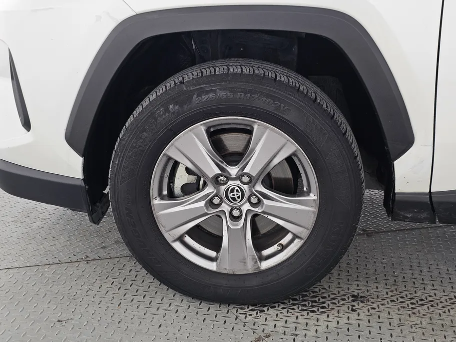 تويوتا راف فور LE 2022 