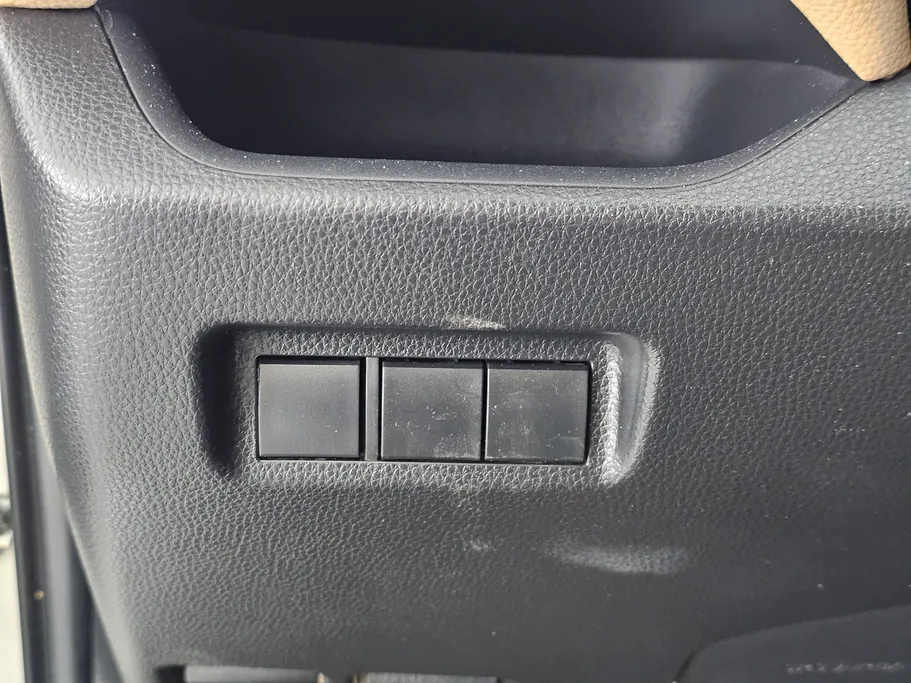 تويوتا راف فور LE 2022 